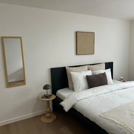 3 Private Rooms, Cozy 15 Min Downtown Apartmán Gent