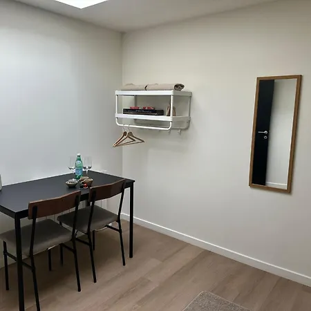 3 Private Rooms, Cozy 15 Min Downtown *