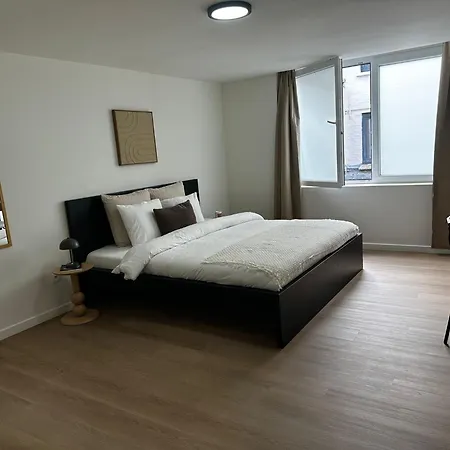 3 Private Rooms, Cozy 15 Min Downtown Apartmán