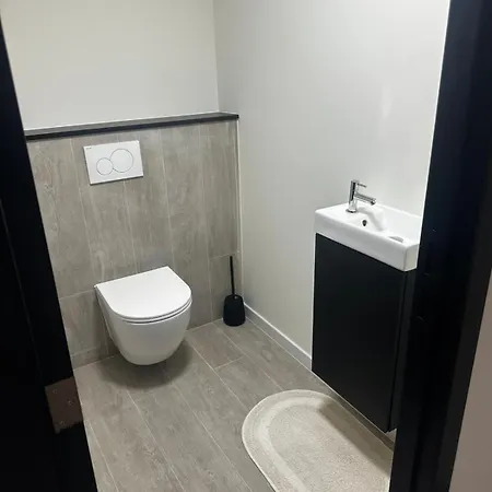 Appartement 3 Private Rooms, Cozy 15 Min Downtown
