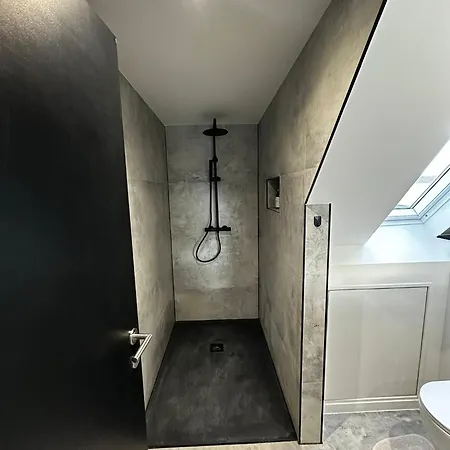 3 Private Rooms, Cozy 15 Min Downtown Appartement Gand